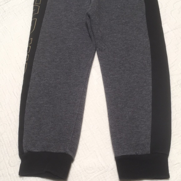 2-3T (6/$20) Star Wars Sweatpants by H&M - Picture 9 of 16